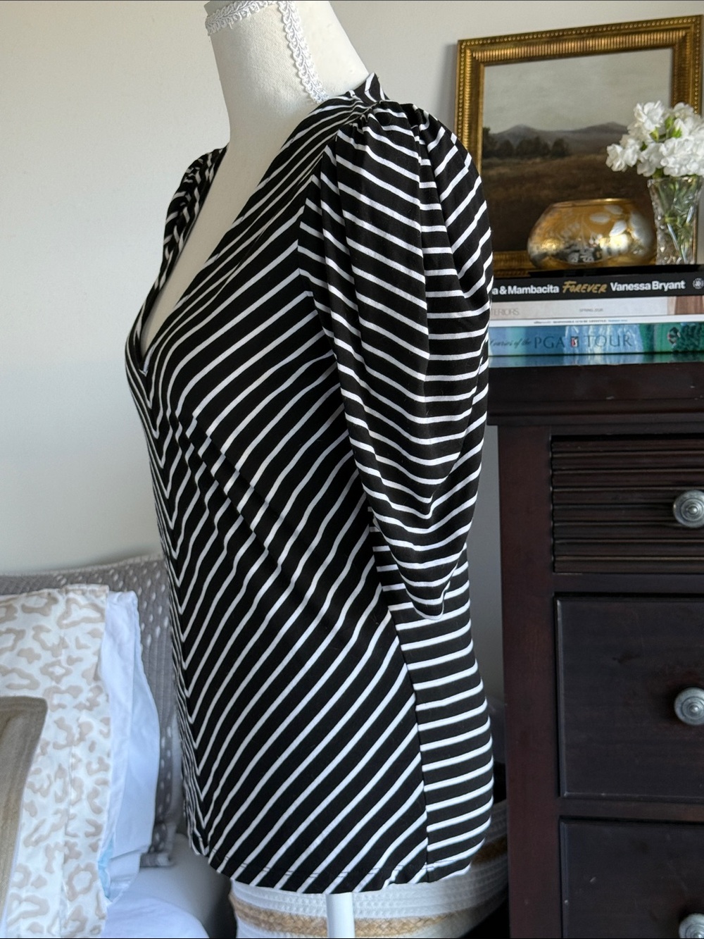 FRAME Striped V-Neck Puff Sleeve Top - Black & White - Picture 3 of 8